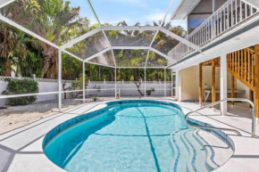 Isla Living, 3 Bed, Canal, Pool